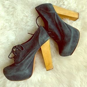 Vintage front tie platform
